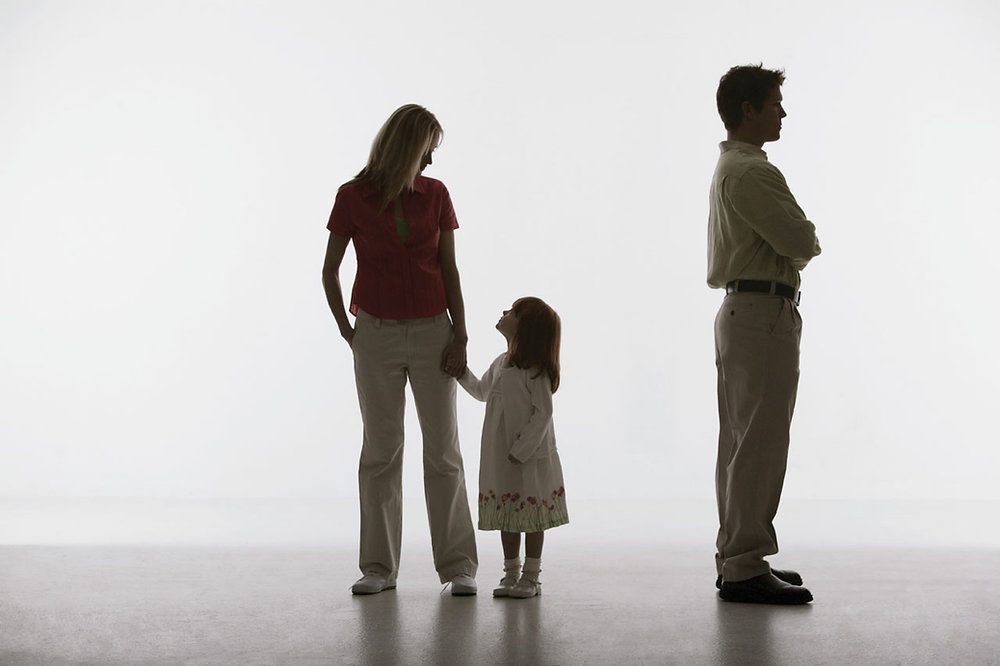 Getting divorce in the context of a criminal proceeding of violence against a woman